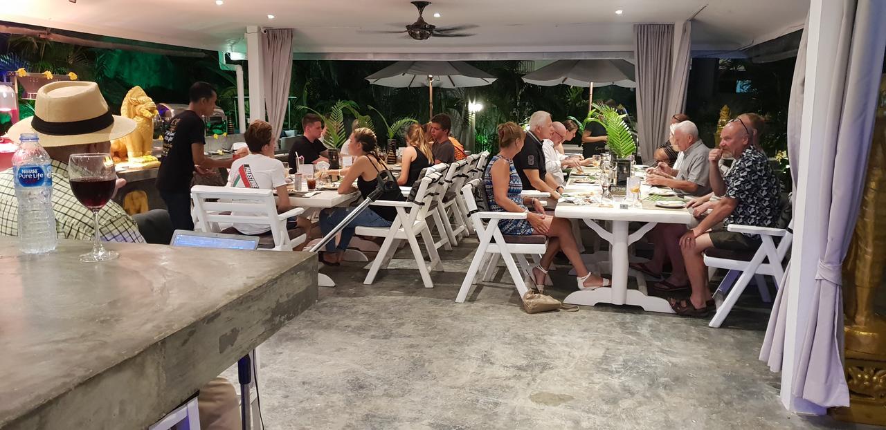 Coconutspalm Resort Maret Екстериор снимка